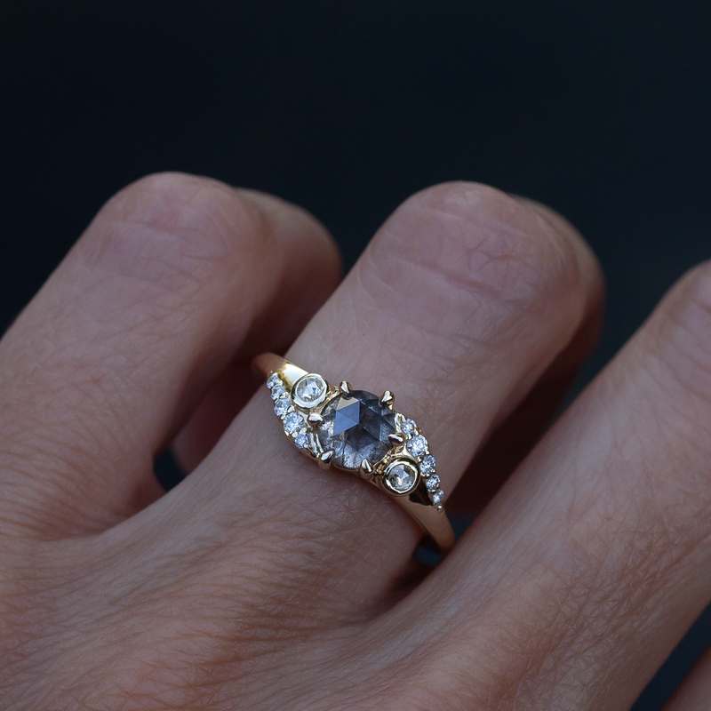 ÉNOSI — Salt and Pepper Ring