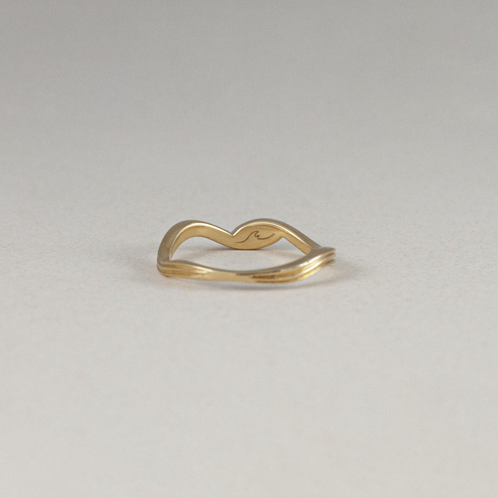 gold wave ring