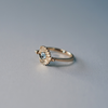 blue sapphire gold ring