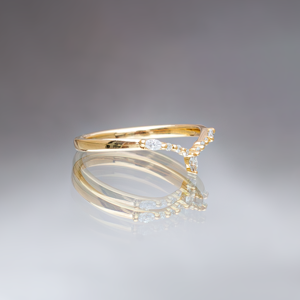 contour wedding band