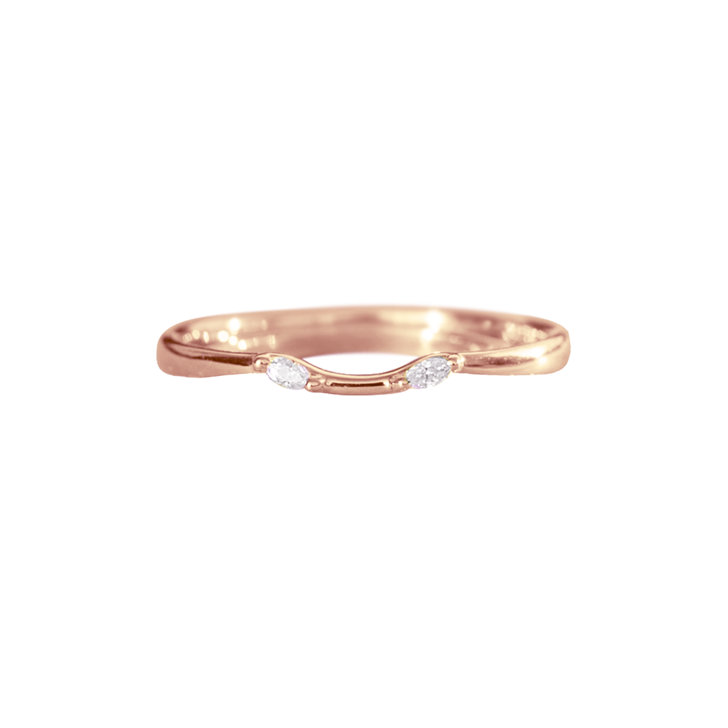 Delicate diamond contour band has a gentle wave design to trace and pair with any engagement ring, whether it’s a solitaire or a halo. This ring is also a perfect everyday stackable ring that can be stacked with your favourite everyday staples, or worn on its own. Made in 14k solid gold.